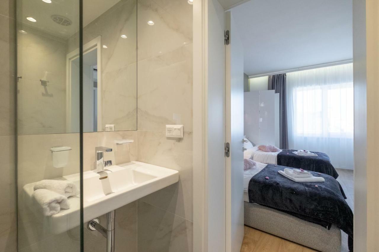 Vitosha Blvd Luxury 2-Bedroom, 2-Bathroom With Balcony Sofía Exterior foto