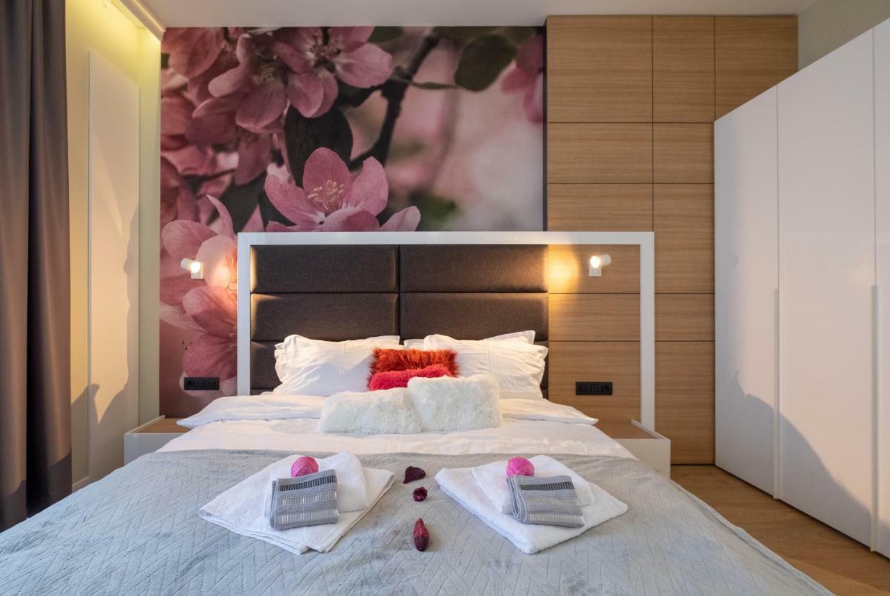 Vitosha Blvd Luxury 2-Bedroom, 2-Bathroom With Balcony Sofía Exterior foto